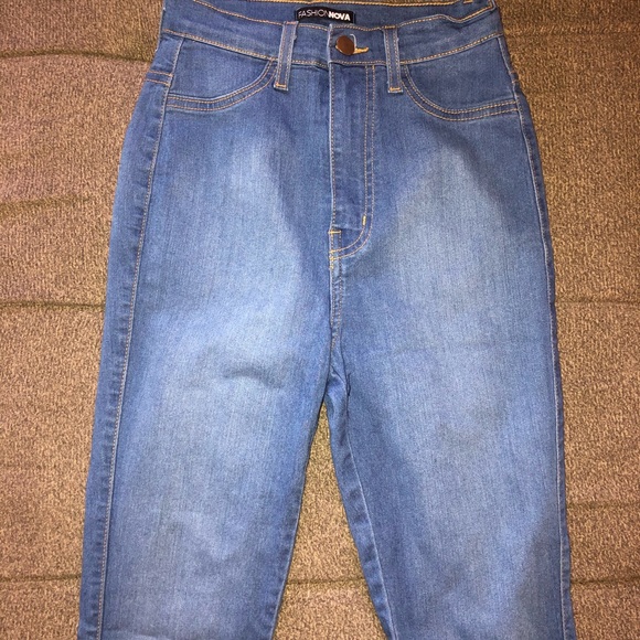 Fashion Nova Jeans - Picture 3 of 5